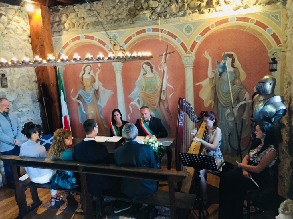 005-Elena-Guarneri-arpa-arpista-rito-civile-duo 005-Elena-Guarneri-arpa-arpista-rito-civile-duo