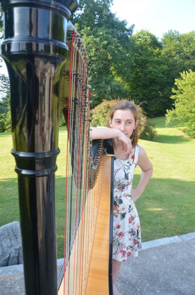 025-Elena-Guarneri-arpa-arpista-parco-Taino-quintetto 025-Elena-Guarneri-arpa-arpista-parco-Taino-quintetto