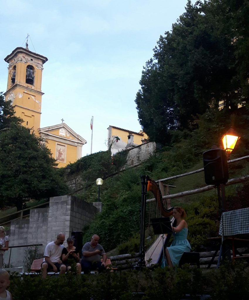 032-Elena-Guarneri-arpa-arpista-Cuvio-evento-proloco 032-Elena-Guarneri-arpa-arpista-Cuvio-evento-proloco