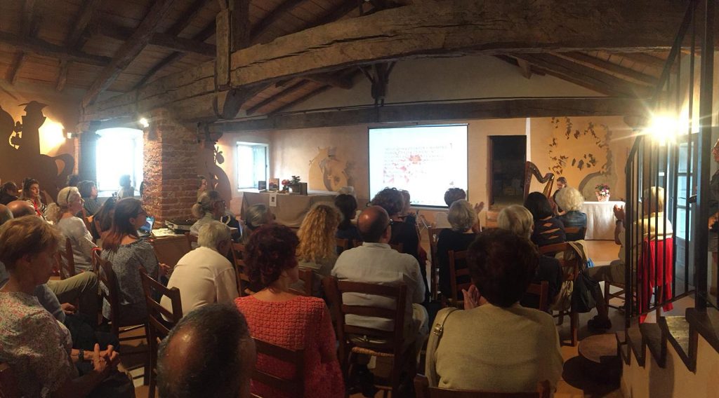 036-Elena-Guarneri-arpa-arpista-evento-FAI-rosa-poesie 036-Elena-Guarneri-arpa-arpista-evento-FAI-rosa-poesie