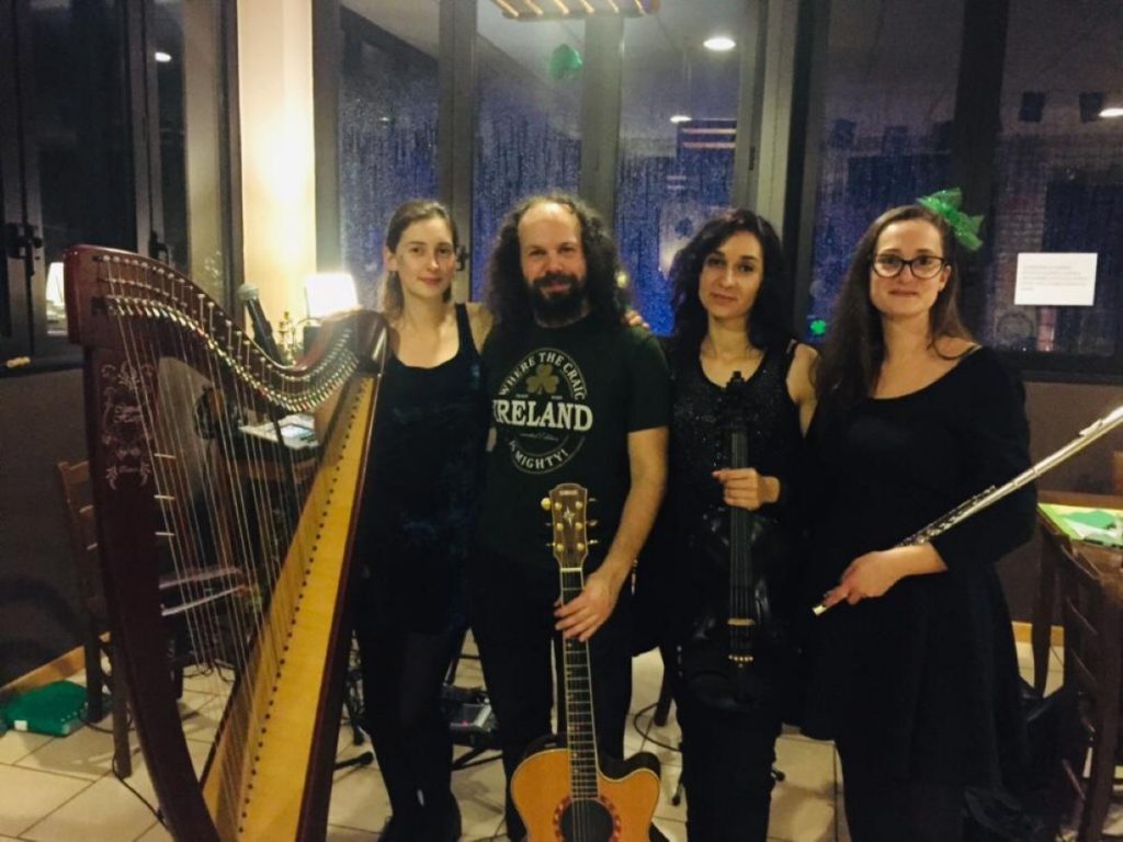 045-Elena-Guarneri-arpa-arpista-celtica-irlanda-festa 045-Elena-Guarneri-arpa-arpista-celtica-irlanda-festa
